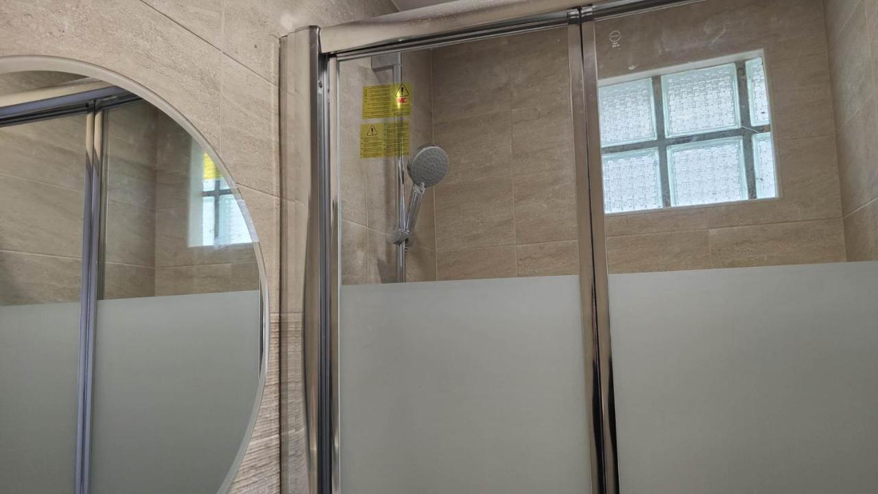 Chambre Pour 2 Personnes Avec Lit Separe Dans La Banlieue Parisienne บงดี ภายนอก รูปภาพ